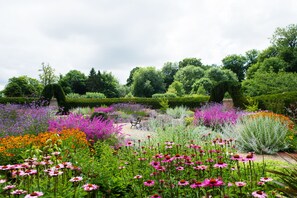 Garden - Lainston House Hotel (Winchester)