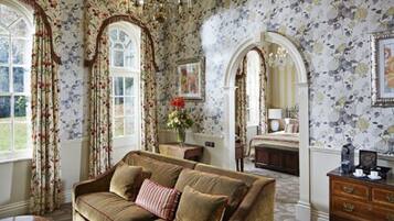 Loggia Suite Garden and Chapel | Premium bedding, in-room safe, individually decorated
