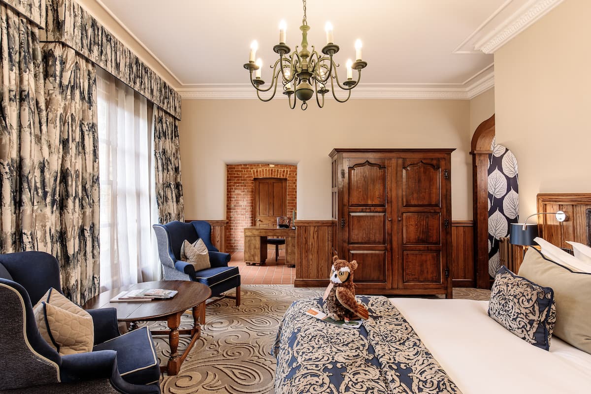 Traditional Junior Suite | Biancheria da letto di alta qualità, una cassaforte in camera