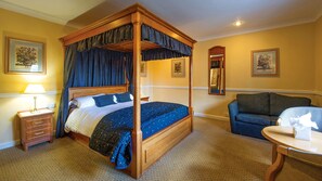 Habitación superior | Ropa de cama de alta calidad, escritorio, wifi gratis y ropa de cama 