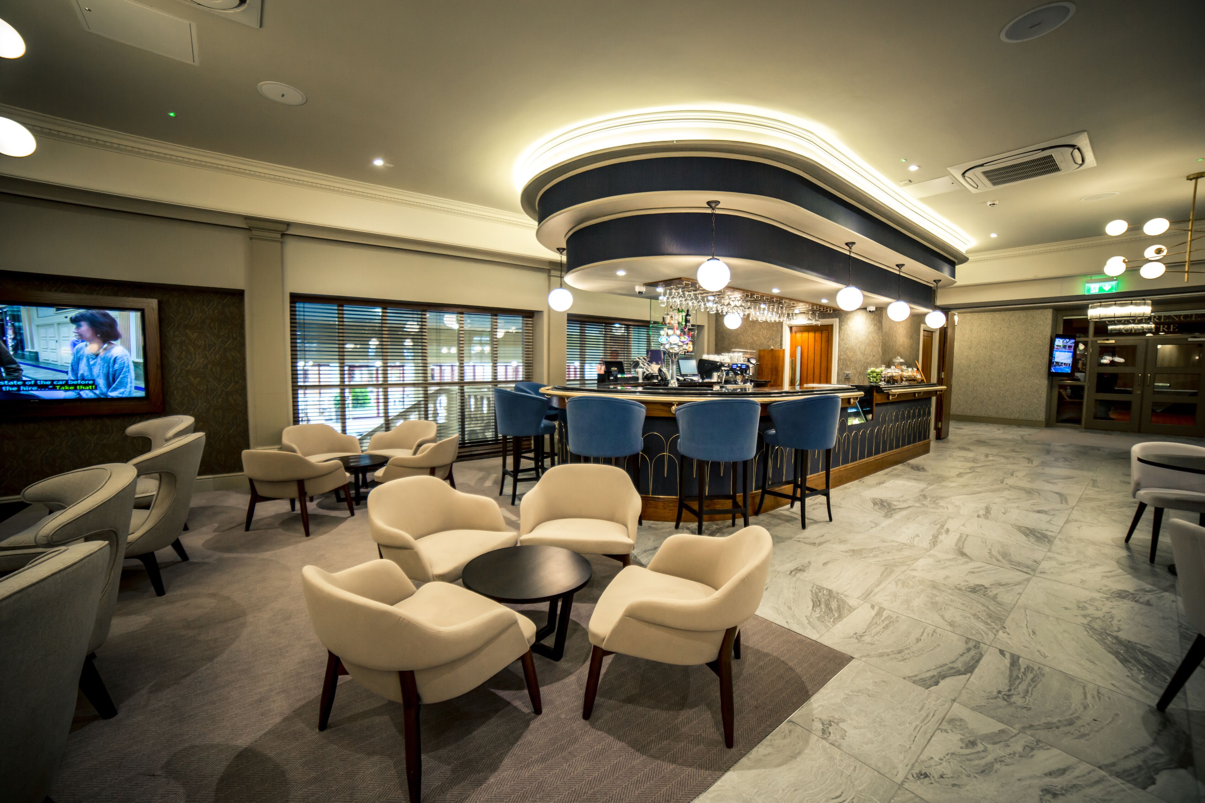 酒吧（店内）