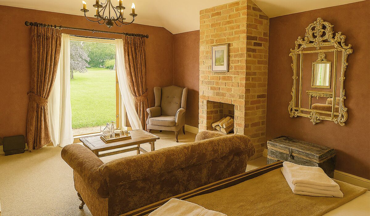 Phòng Suite Junior | Bộ đồ giường kháng dị ứng, két bảo mật tại phòng, trang trí khác biệt 