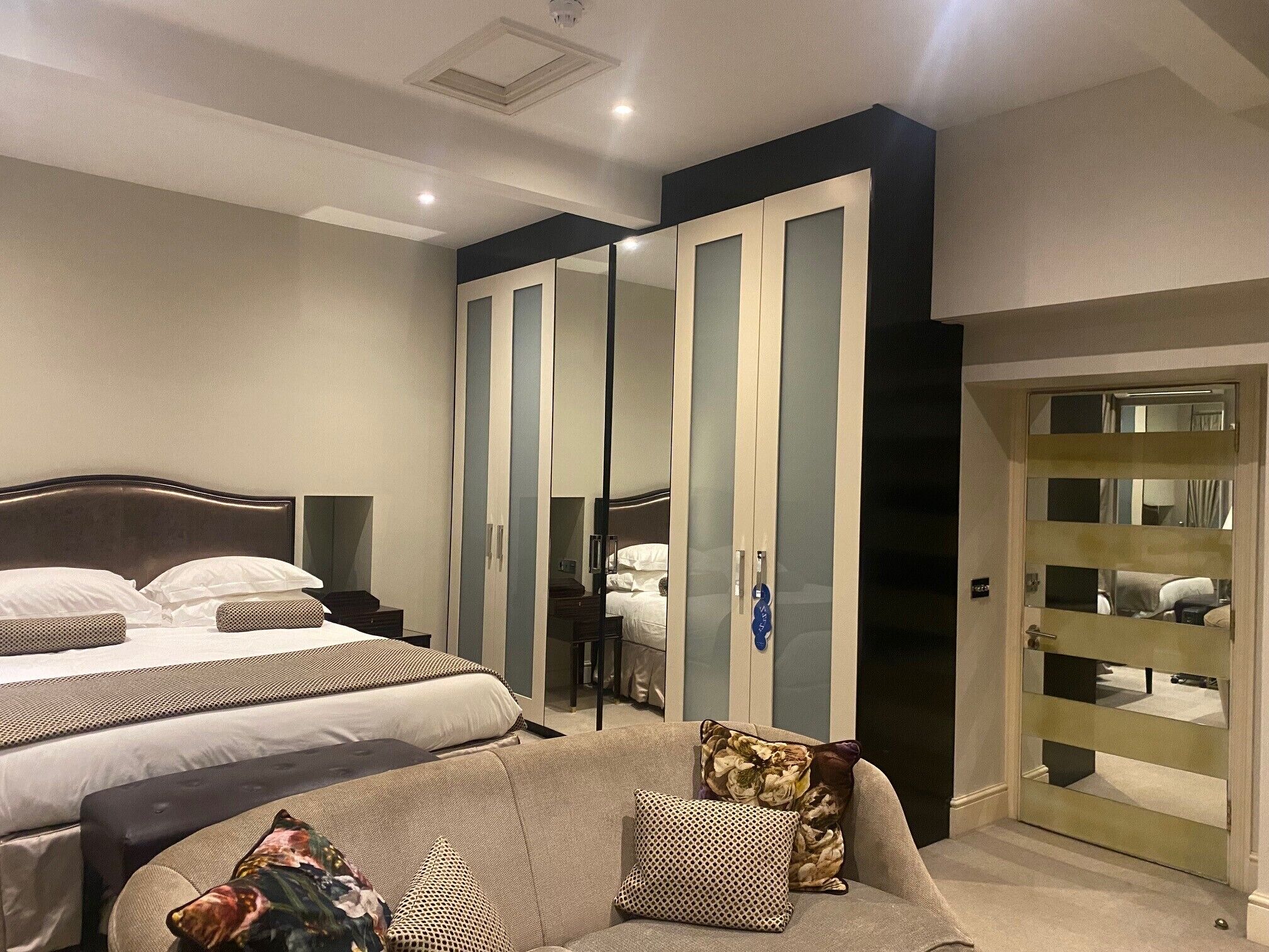 suite | 1 bedroom, hypo-allergenic bedding, in-room safe, individually decorated