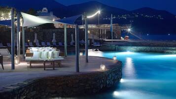 3 quầy bar/khu lounge, quầy bar bên hồ bơi, quán bar trên bãi biển