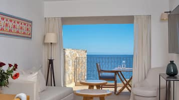 Premium bedding, down duvets, minibar, in-room safe
