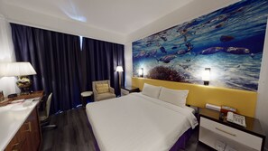 Sea view double room  | In-room safe, desk, iron/ironing board, free cribs/infant beds