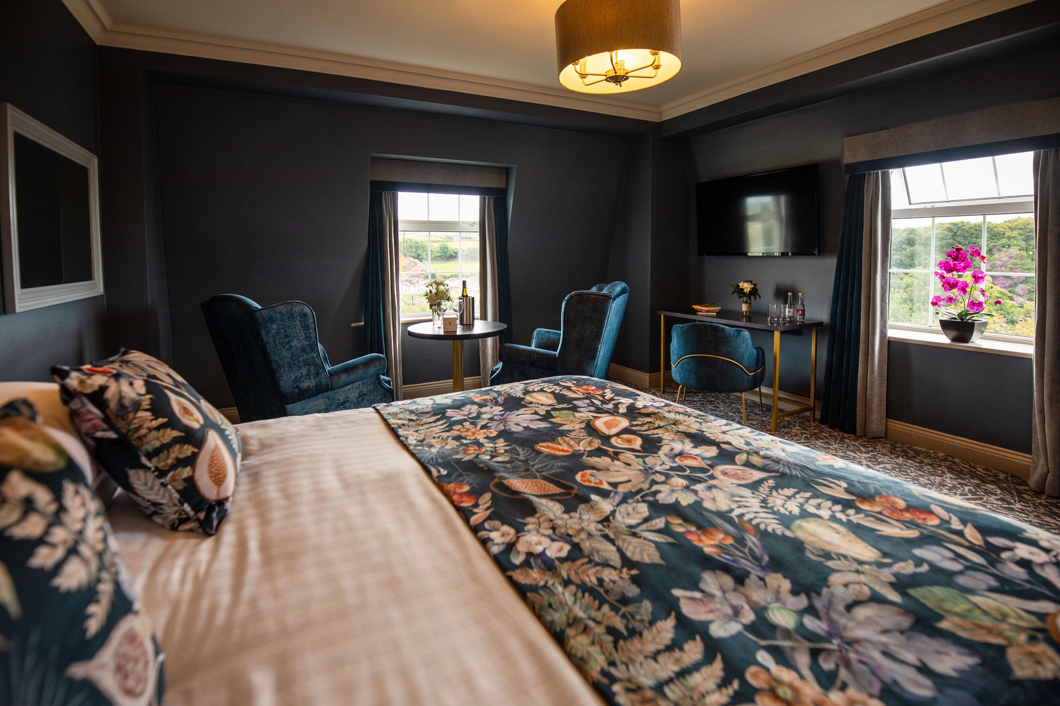 double room | in-room safe, desk, iron/ironing board, free wifi