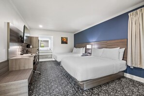 标准房, 2 张大床, 无烟房 | 羽绒被、办公桌、笔记本电脑工作区、熨斗/熨衣板