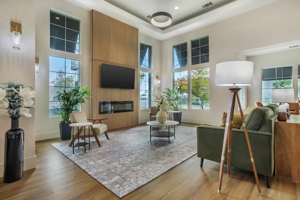 University Park Inn & Suites, an Ascend Collection Hotel