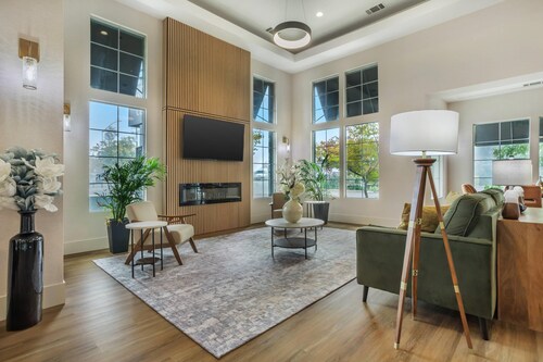 University Park Inn & Suites, an Ascend Collection Hotel