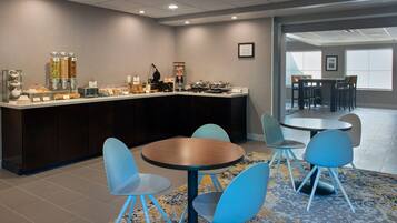 Free daily continental breakfast