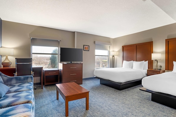 Suite, Non Smoking (2 Queen Beds with Sofabed)