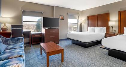 Comfort Suites near Birkdale Village- Huntersville