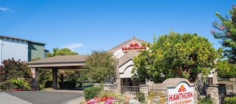 Hawthorn Suites by Wyndham Napa Valley