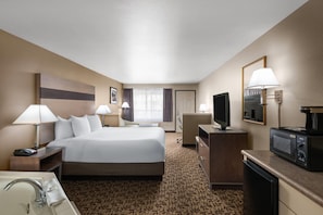 Jetted bathtub - Hawthorn Suites by Wyndham Napa Valley (Napa)