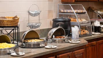 Free daily buffet breakfast