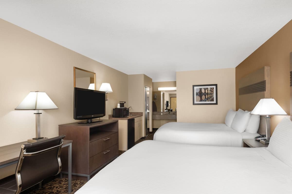 Room, 2 Queen Beds, Non Smoking