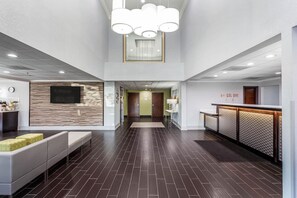 Lobby - Quality Suites Pineville - Charlotte (Pineville)