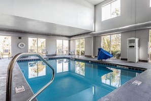 Piscine intérieure