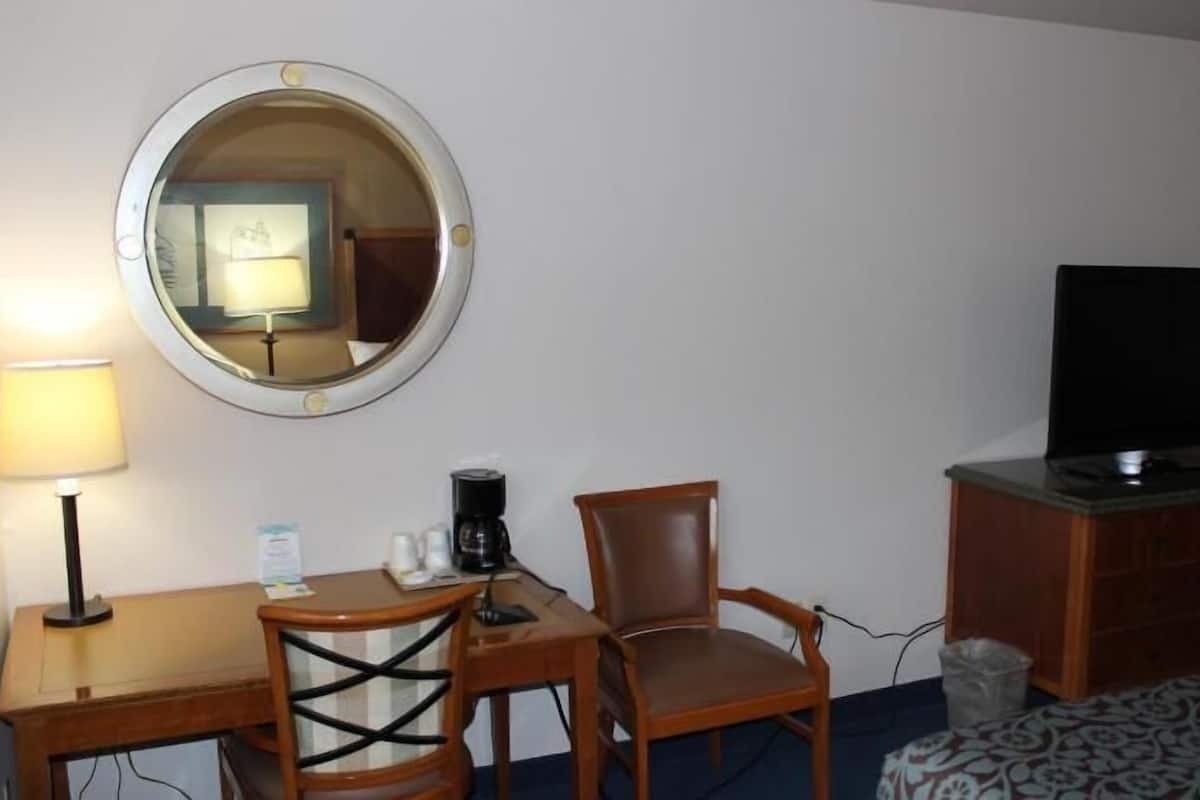 Coffres-forts dans les chambres, bureau