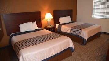 Deluxe Studio Suite | Blackout drapes, iron/ironing board, free WiFi, bed sheets