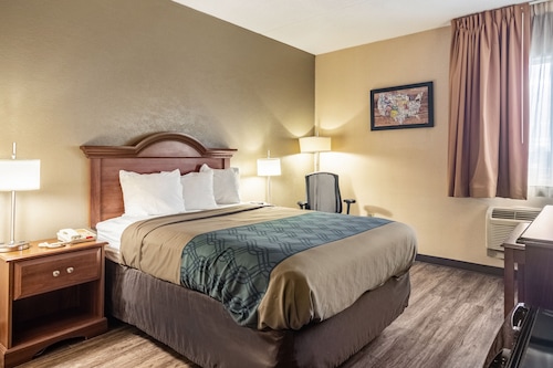 Wexford Inn & Suites