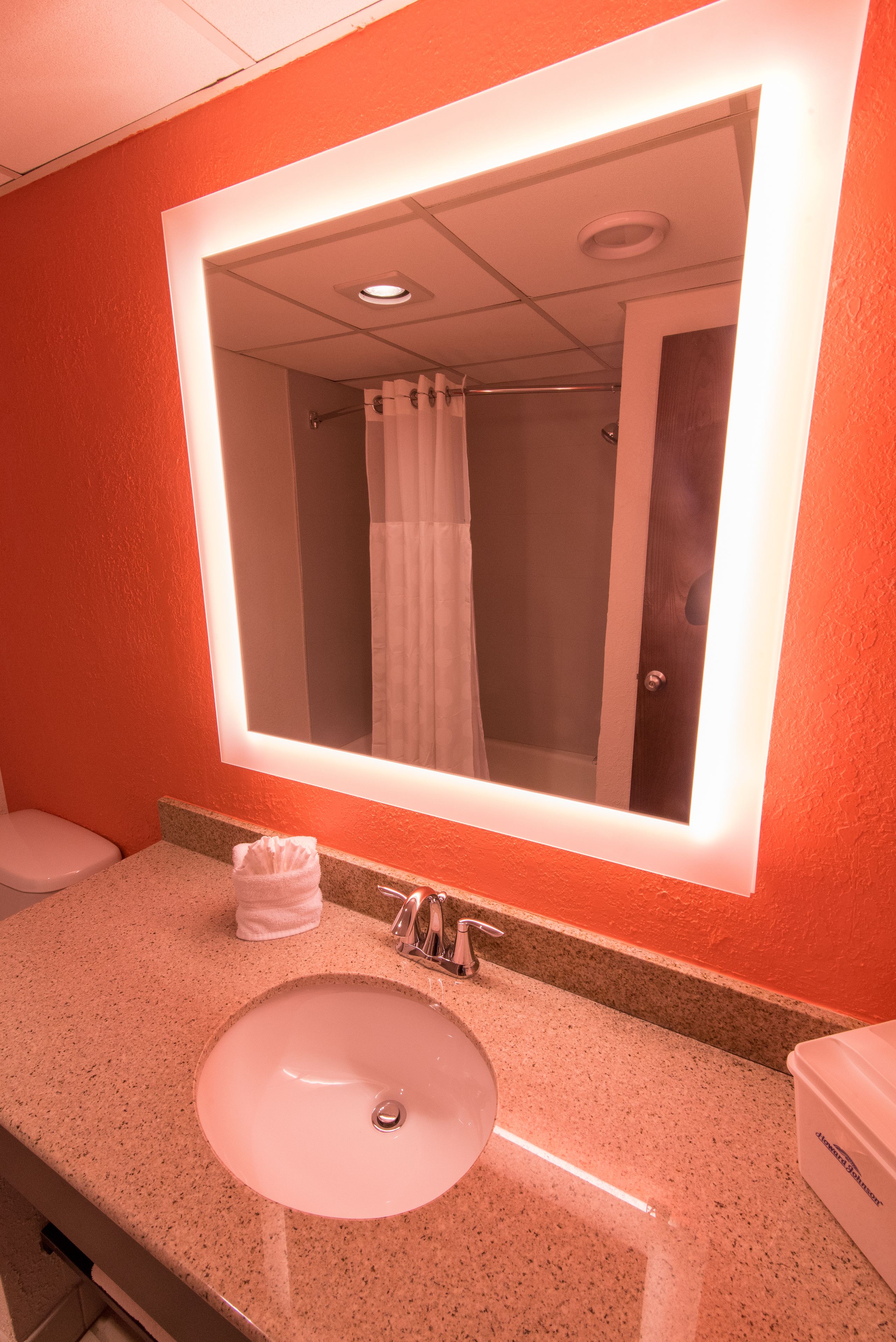 combined shower/bathtub, free toiletries, hair dryer, towels