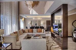 Premium bedding, pillowtop beds, minibar, in-room safe