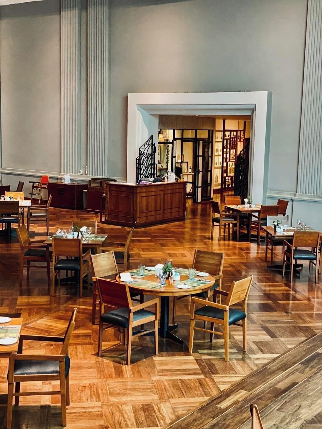 Photo - Inya Lake Hotel Yangon