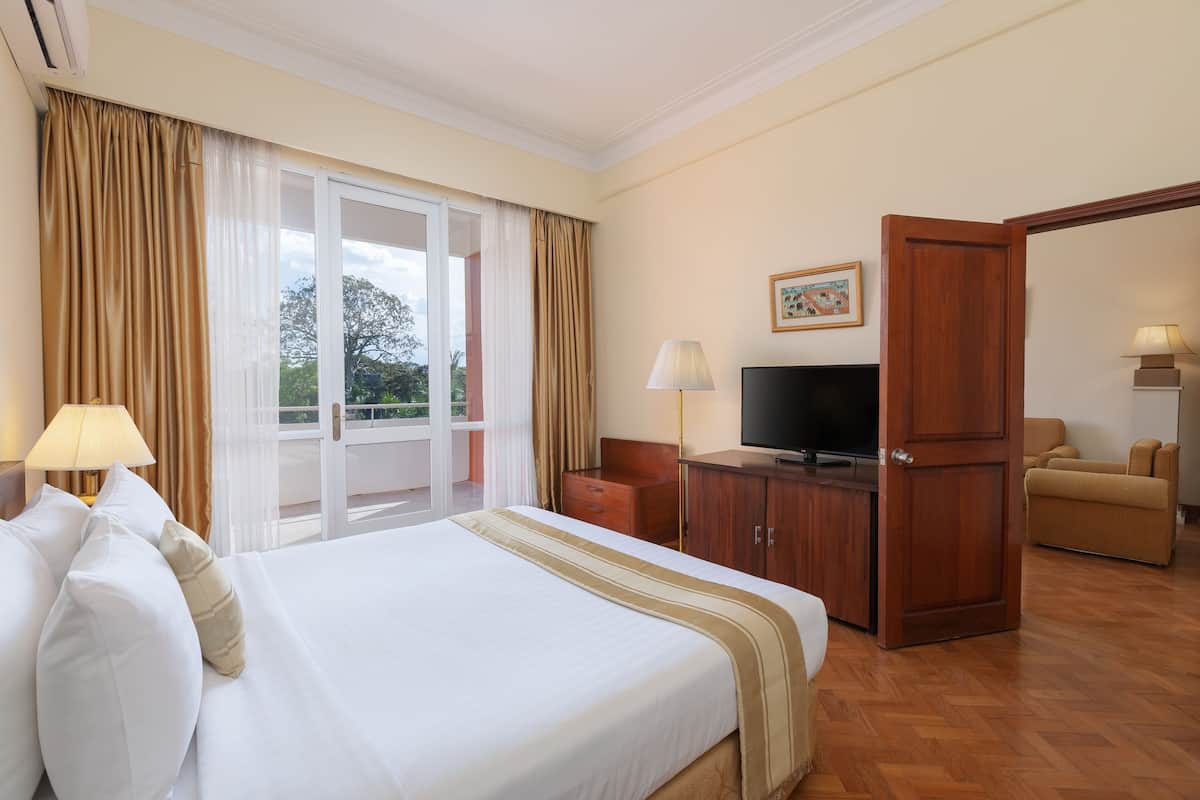 Suite, 1 King Bed