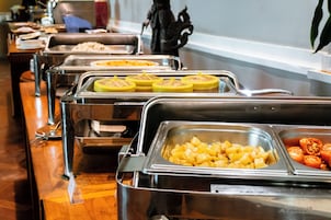Daily buffet breakfast for a fee
