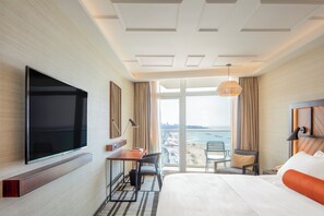 Ropa de cama de alta calidad, edredón, camas con pillow-top y minibar 