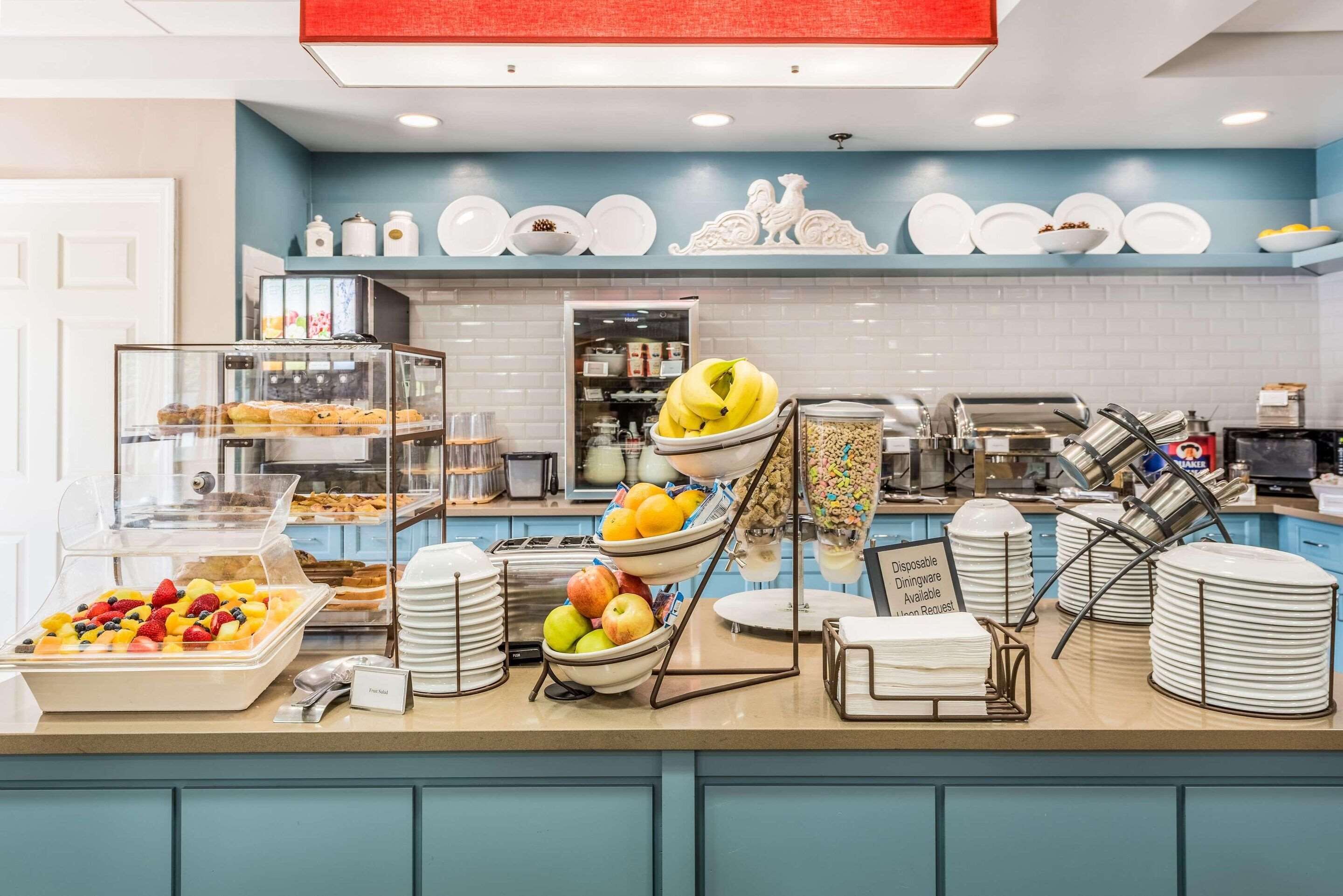 free daily on-the-go breakfast