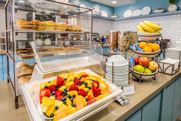 Free daily on-the-go breakfast