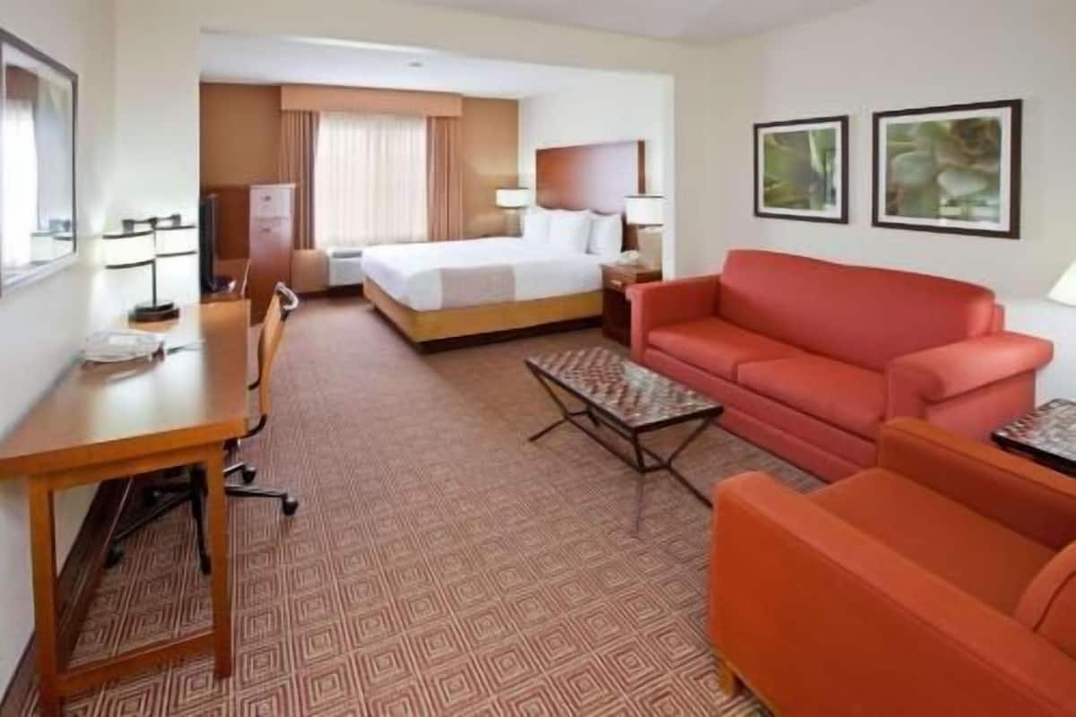 Premium bedding, pillowtop beds, desk, laptop workspace
