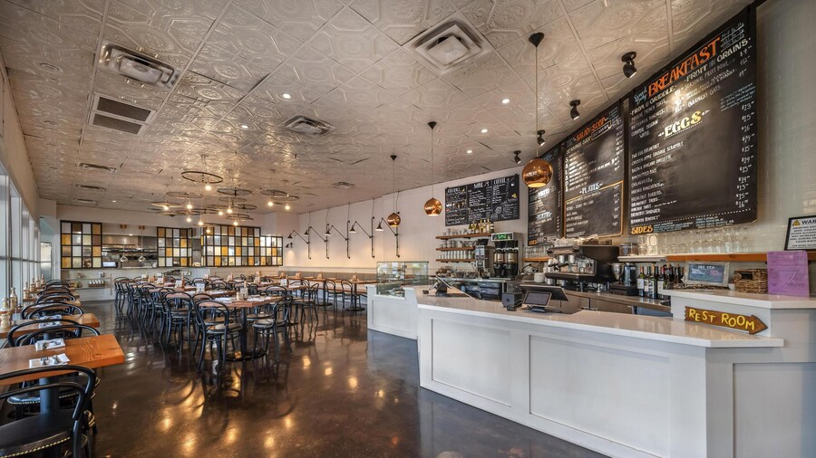 Best Western Plus Palm Court Hotel