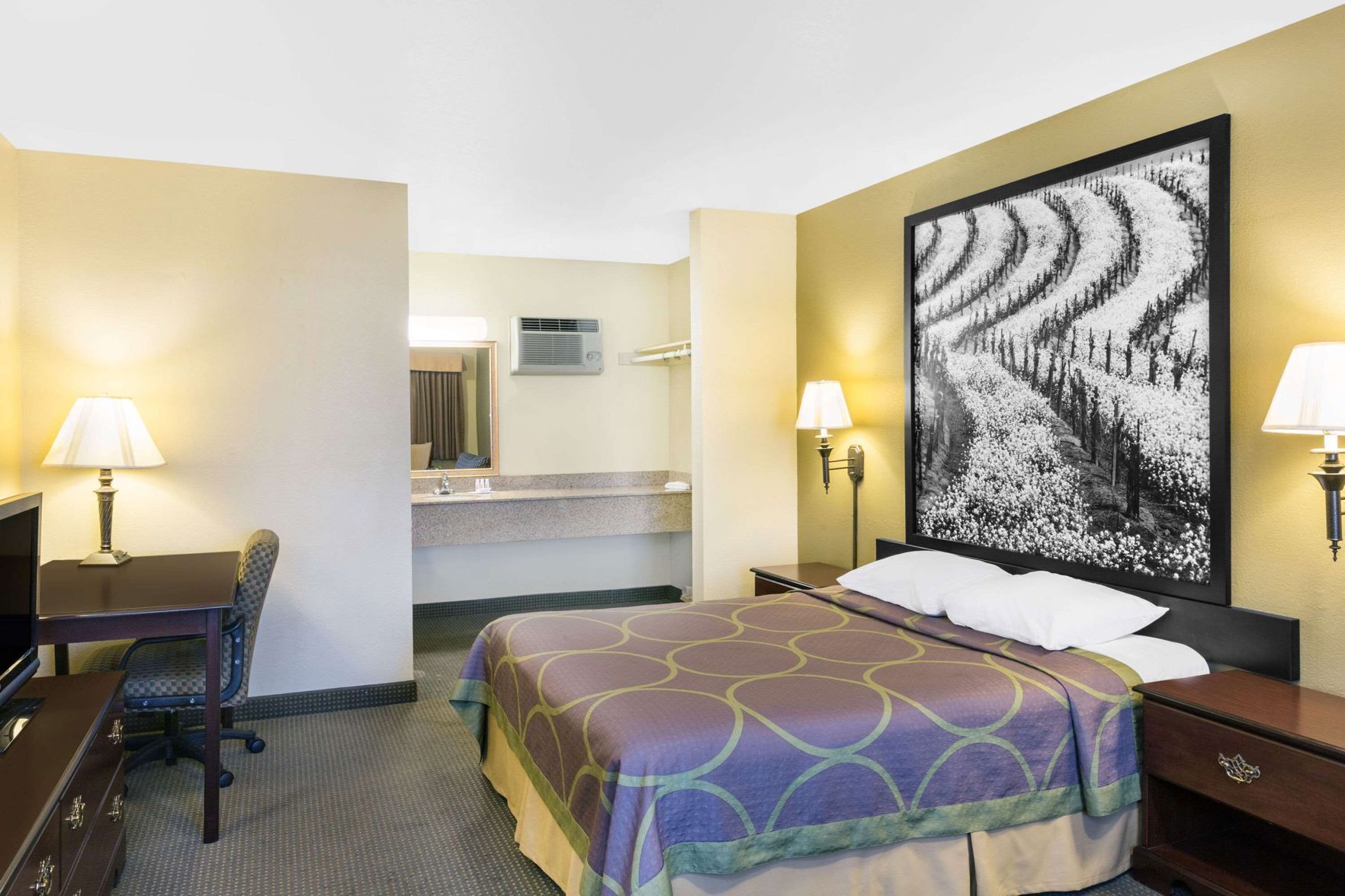In-room safe, desk, free WiFi, bed sheets
