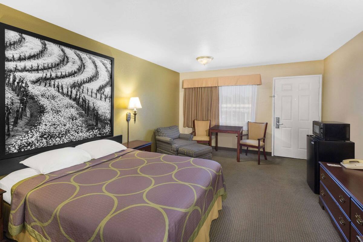 In-room safe, desk, free WiFi, bed sheets
