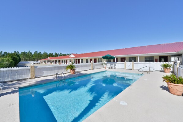 Seasonal outdoor pool