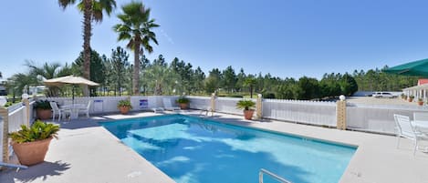 Seasonal outdoor pool