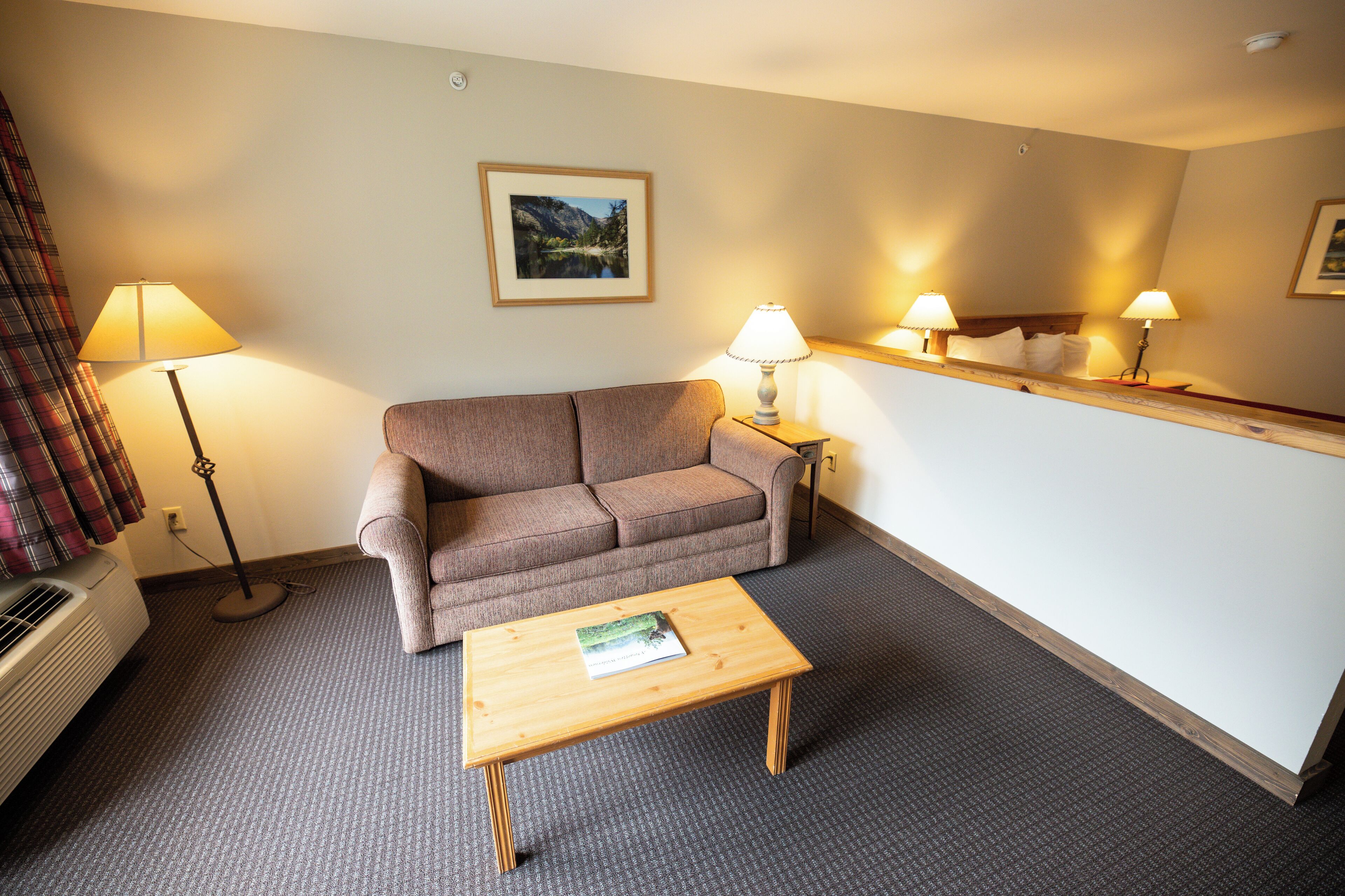 deluxe queen | 1 bedroom, individually decorated, individually furnished, desk