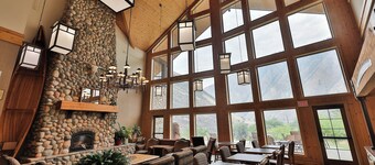 Salmon Rapids Lodge