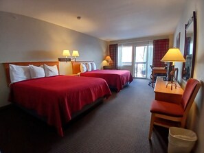 Individually decorated, individually furnished, desk, laptop workspace - Salmon Rapids Lodge (Riggins)