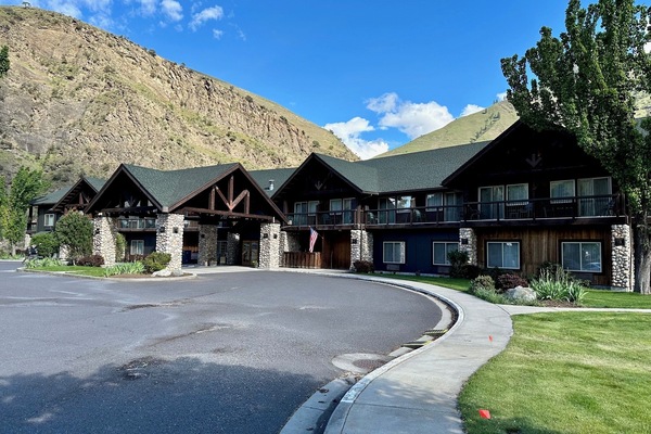 Vista frontal de la propiedad