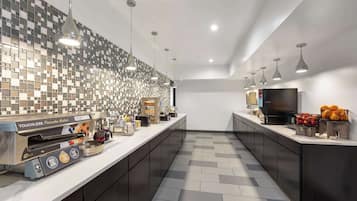 Free daily continental breakfast