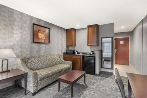 Standard Room, 1 King Bed, Non Smoking, Refrigerator & Microwave (with Sofabed)