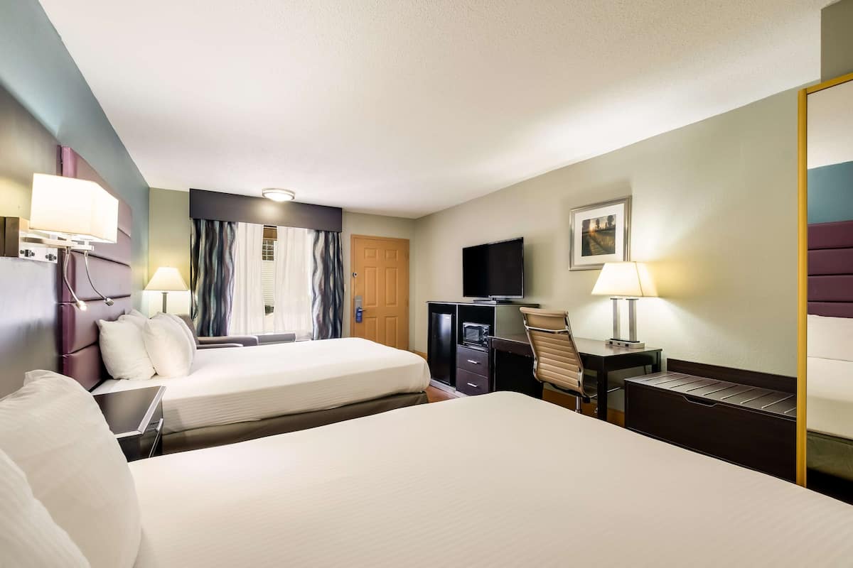 Standard Room, 2 Queen Beds, Kitchenette