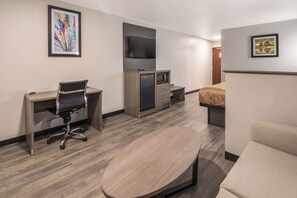 Suite, 1 King Bed with Sofa bed, Non Smoking | Premium bedding, pillowtop beds, desk, free WiFi