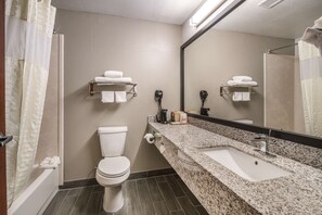 Peralatan tempat tidur premium, tilam berlapik, meja, Wi-fi percuma 