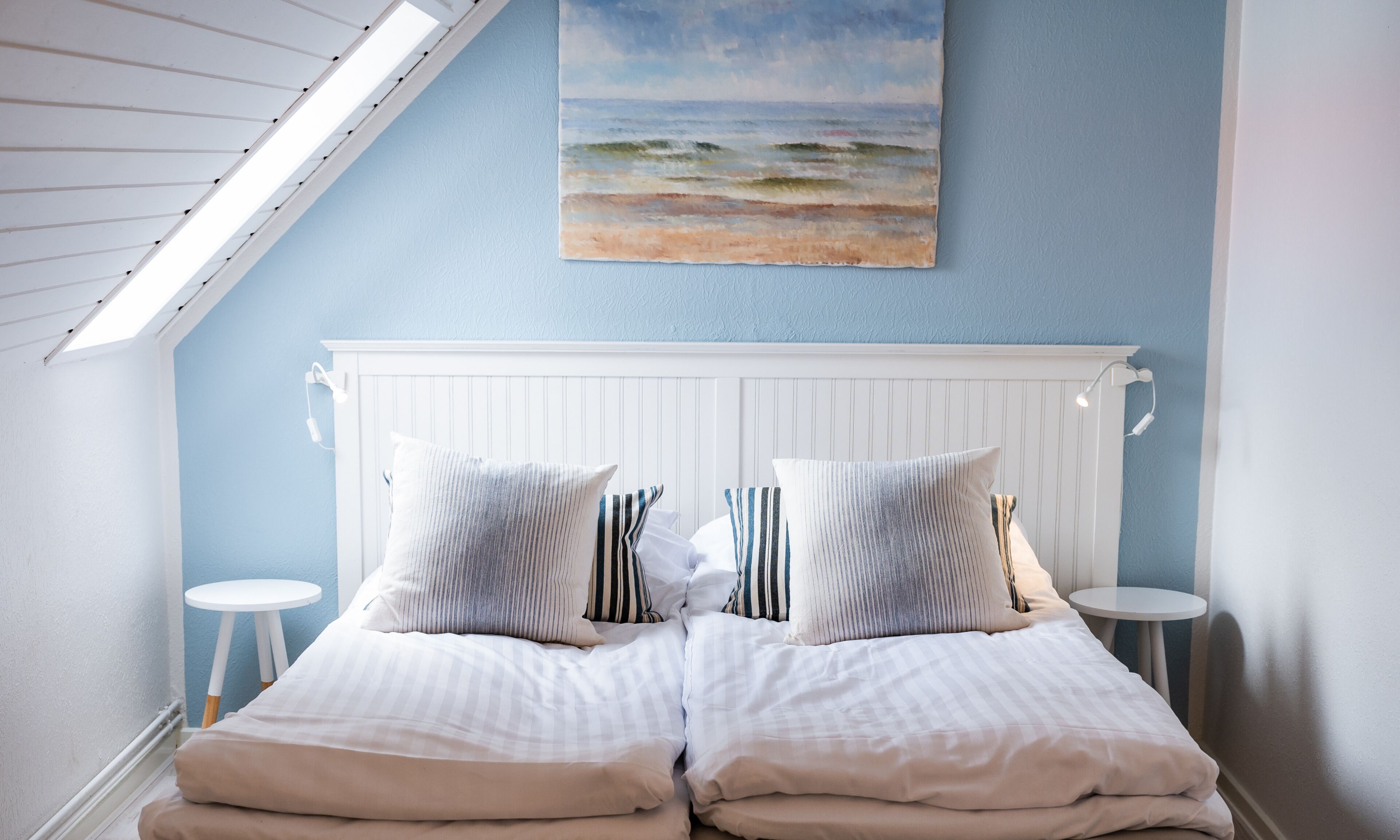 economy room | 1 bedroom, hypo-allergenic bedding, desk, blackout curtains